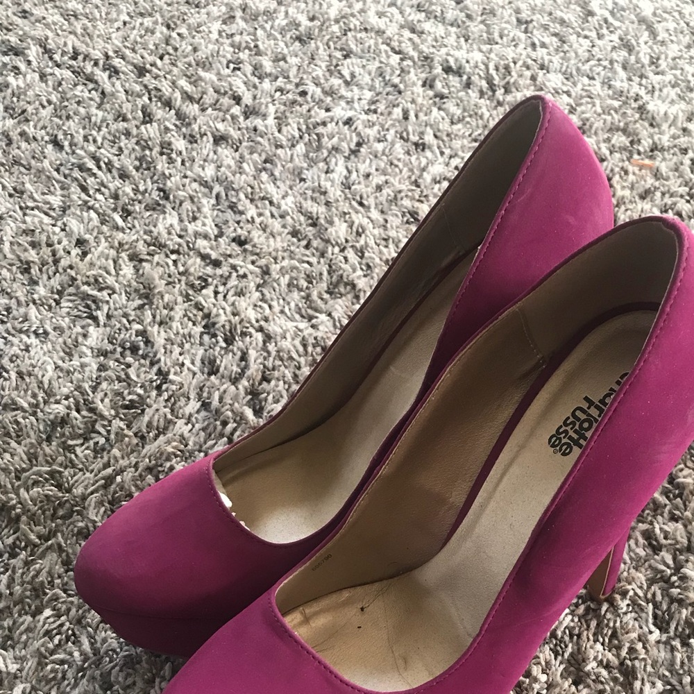 Shoes - Picture 2 of 3